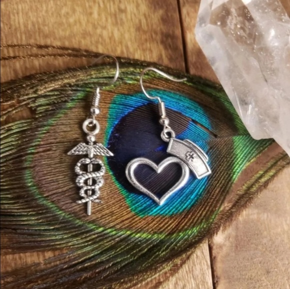 Caduceus Heart Nurse Earrings ~Nursing School~Graduation~RN~LPN~MD~ER~EMT~Gift - Picture 8 of 9